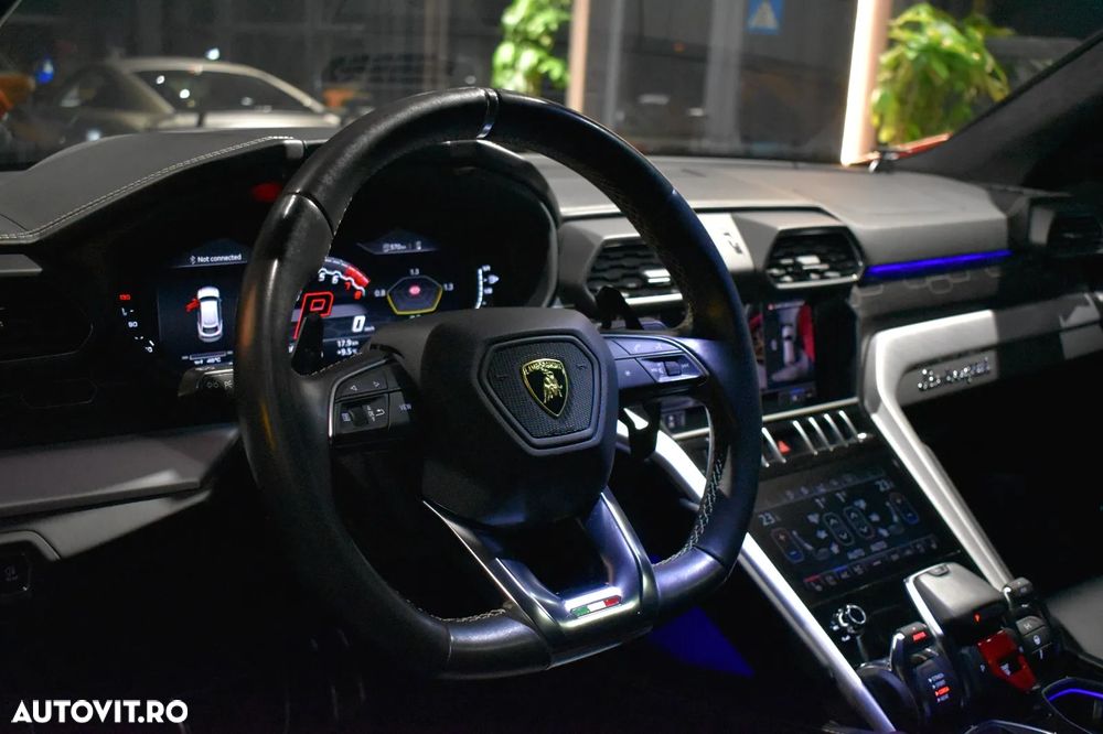 Lamborghini URUS - 17