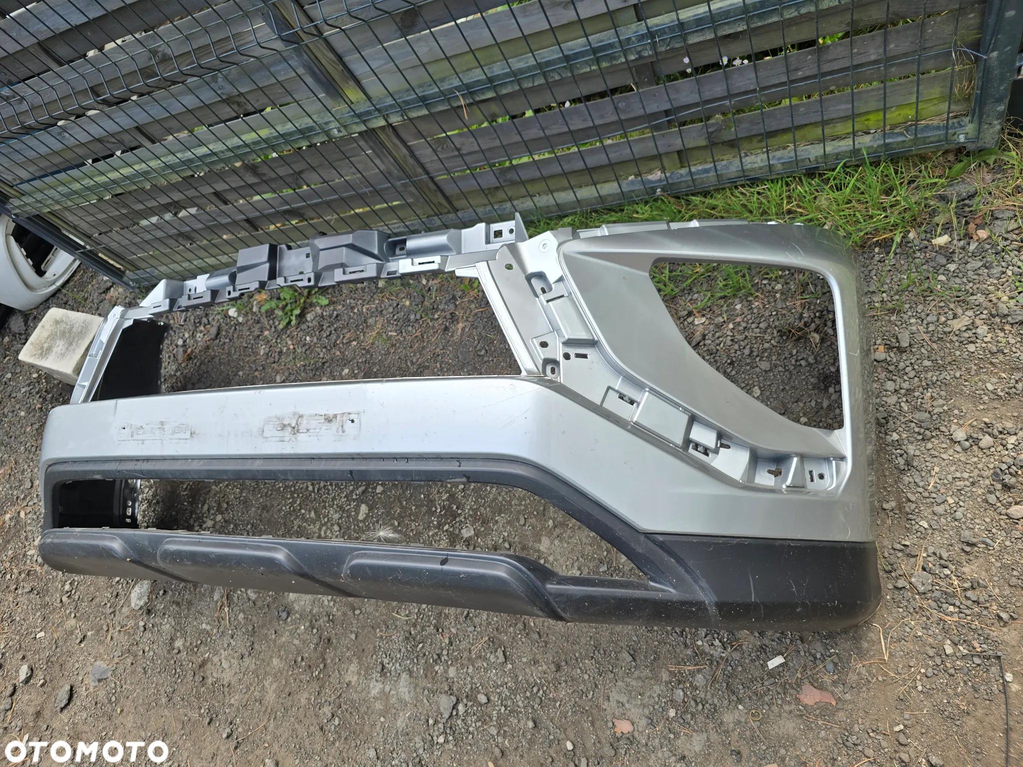 Mitsubishi eclipse cross lift zderzak przód bez dziur - 3