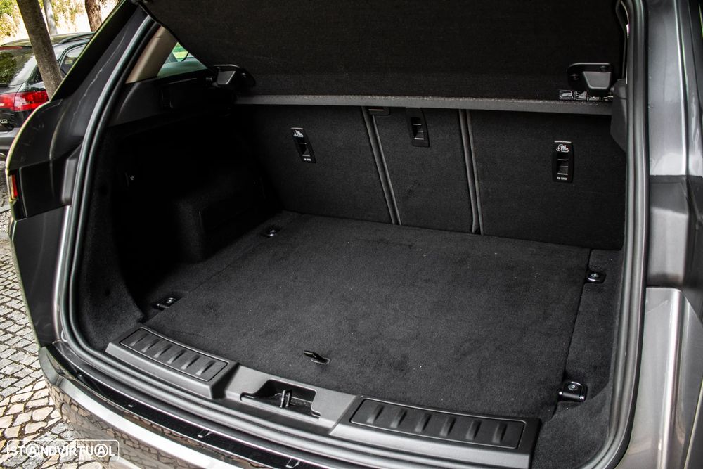 Land Rover Range Rover Evoque 2.0 D240 AWD Auto - 34