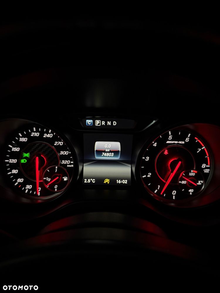 Mercedes-Benz GLA - 6