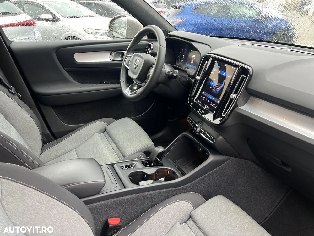 Volvo XC 40 B3 AT FWD MHEV Core - 12