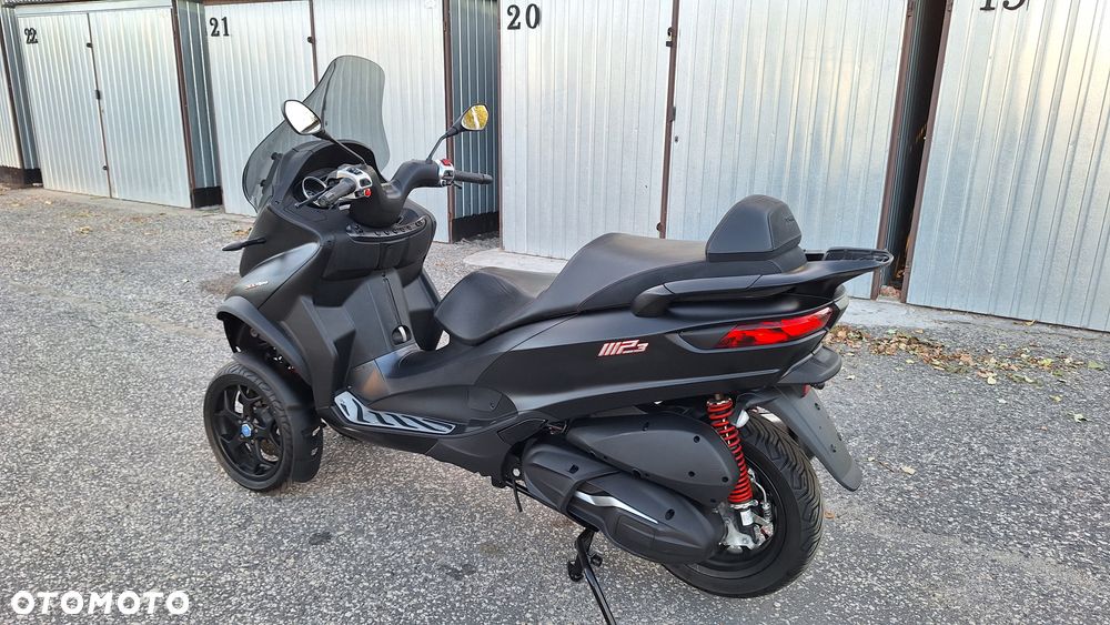 Piaggio MP-3 - 4