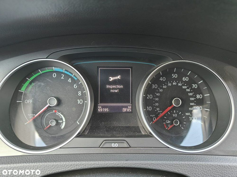 Volkswagen Golf - 19