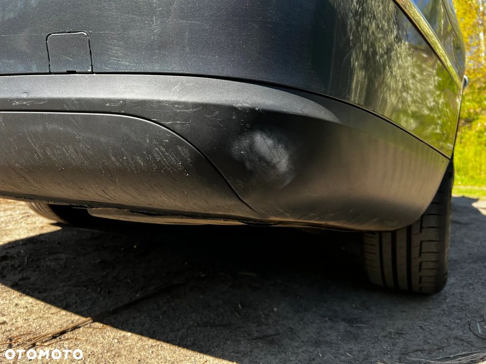 Volkswagen Passat 1.9 TDI DPF BlueMotion - 15