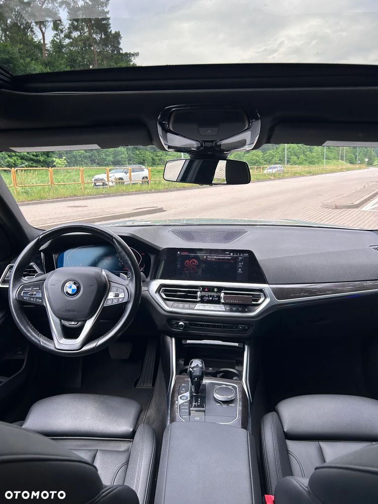 BMW Seria 3 330i Luxury Line sport - 20