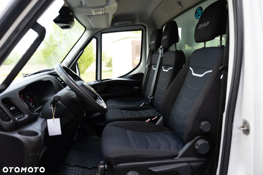 Iveco Daily 35S18 3.0D 180KM + pakiet LED - 7