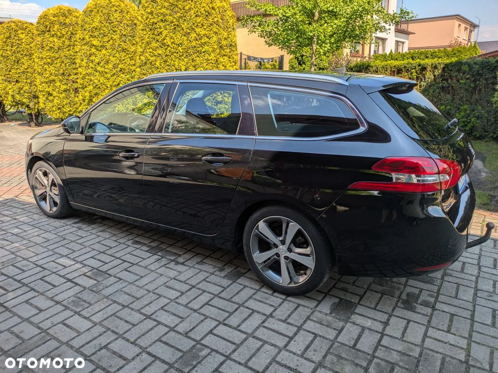 Peugeot 308 1.6 BlueHDi Allure S&S - 2