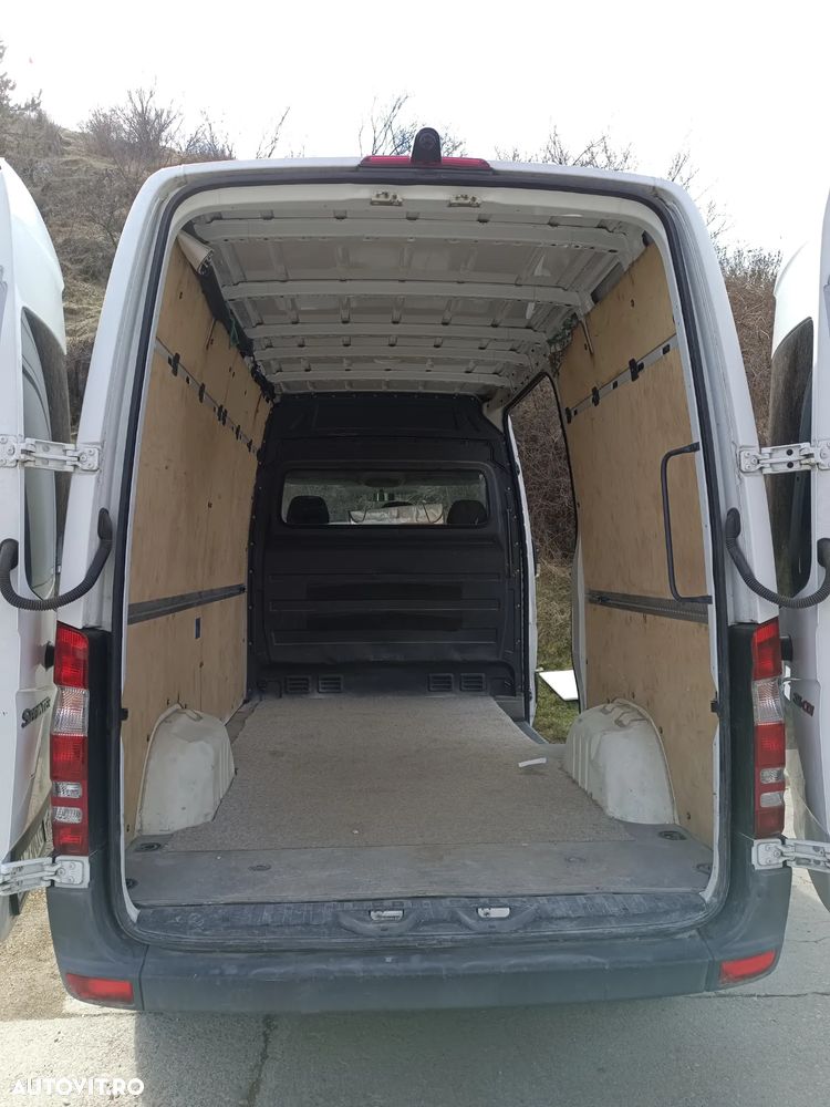Mercedes-Benz Sprinter - 5