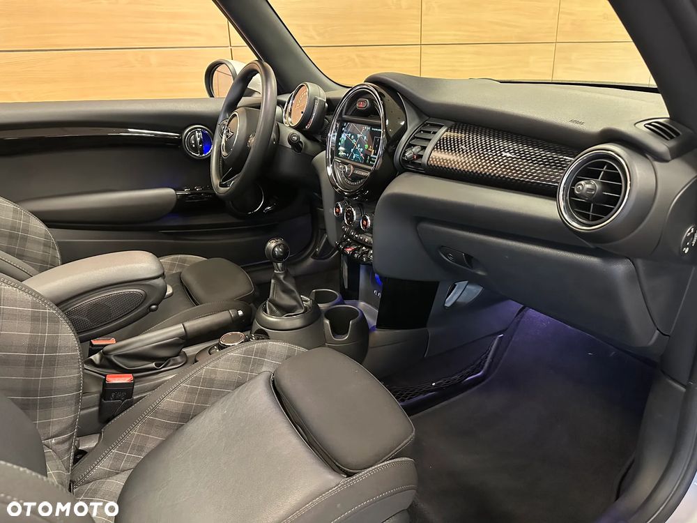 MINI Cooper S Sidewalk - 10