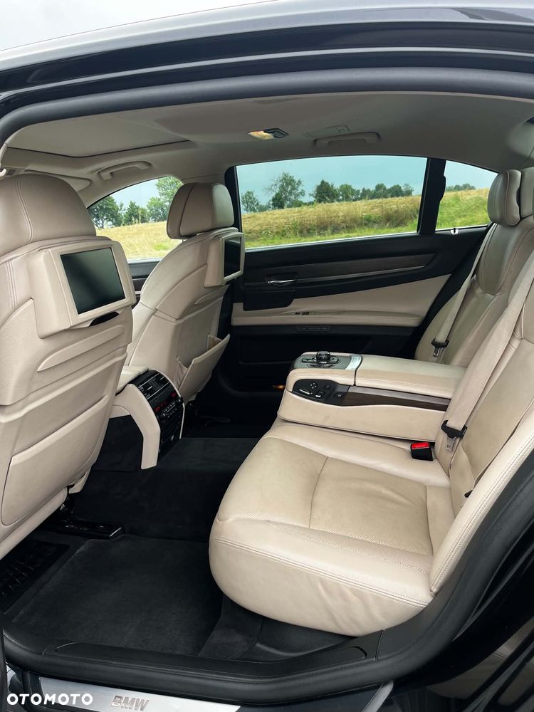 BMW Seria 7 730d - 14