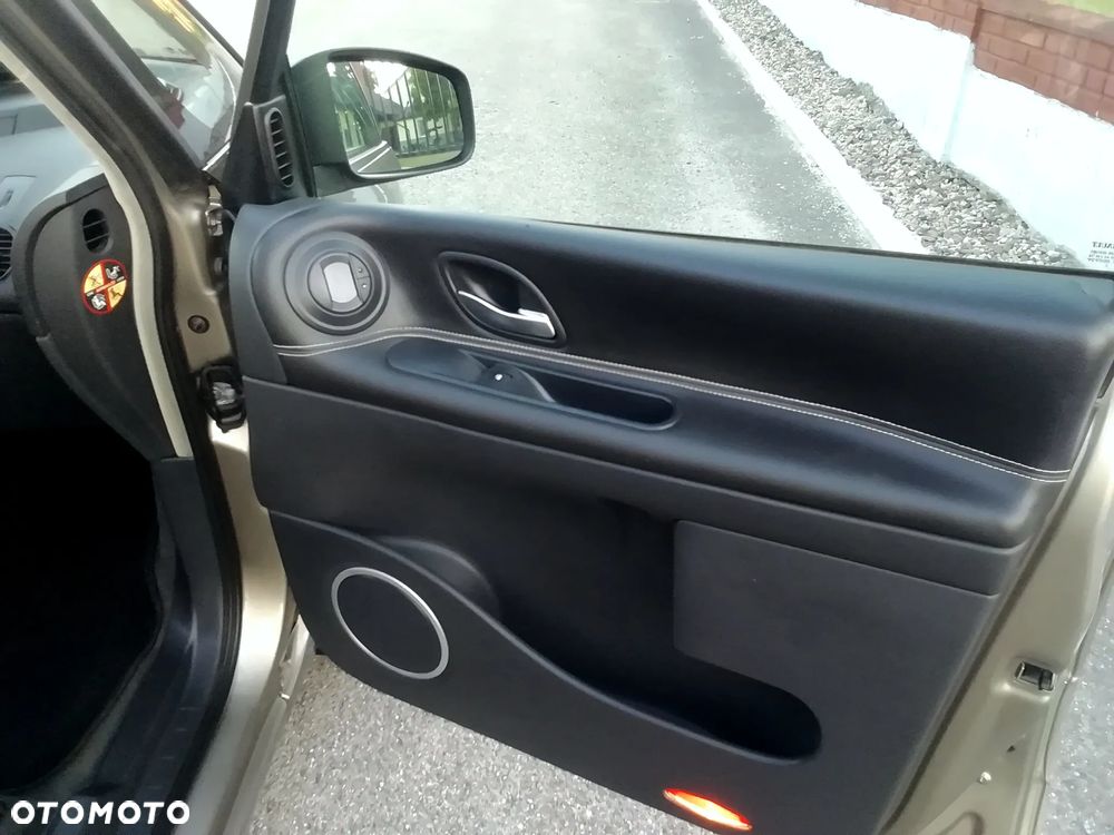 Renault Grand Espace 2.0 dCi FAP Privilege - 21