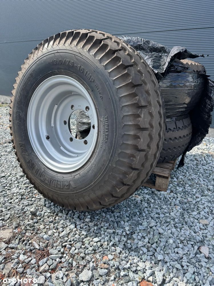 Nowe koło Vredestein AW 13.0/75-16 160A8 felga Mefro 11x16 - 1