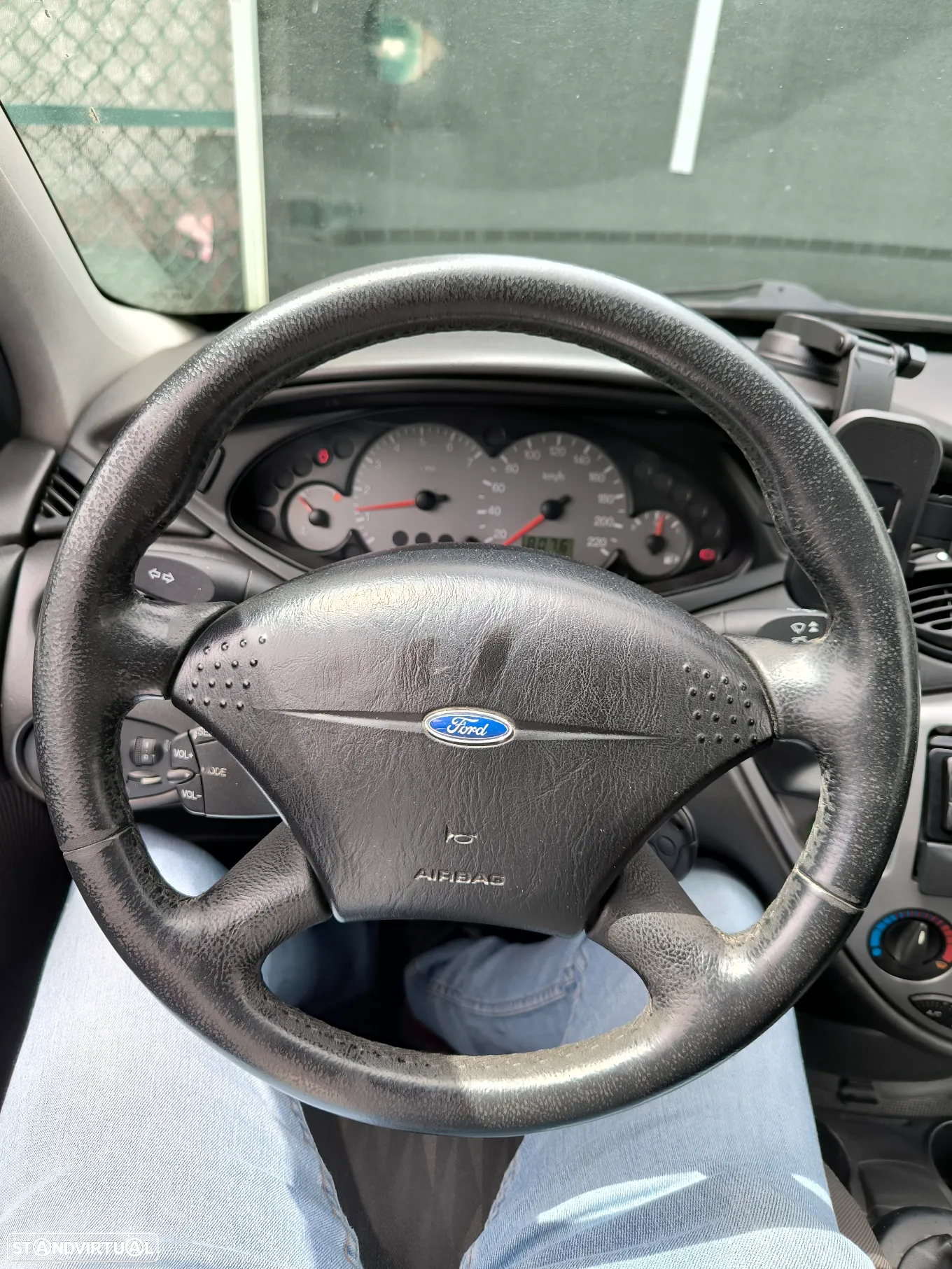 Ford Focus 1.4 Comfort - 12