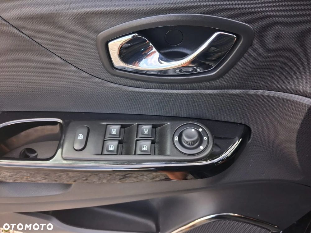Renault Captur - 33