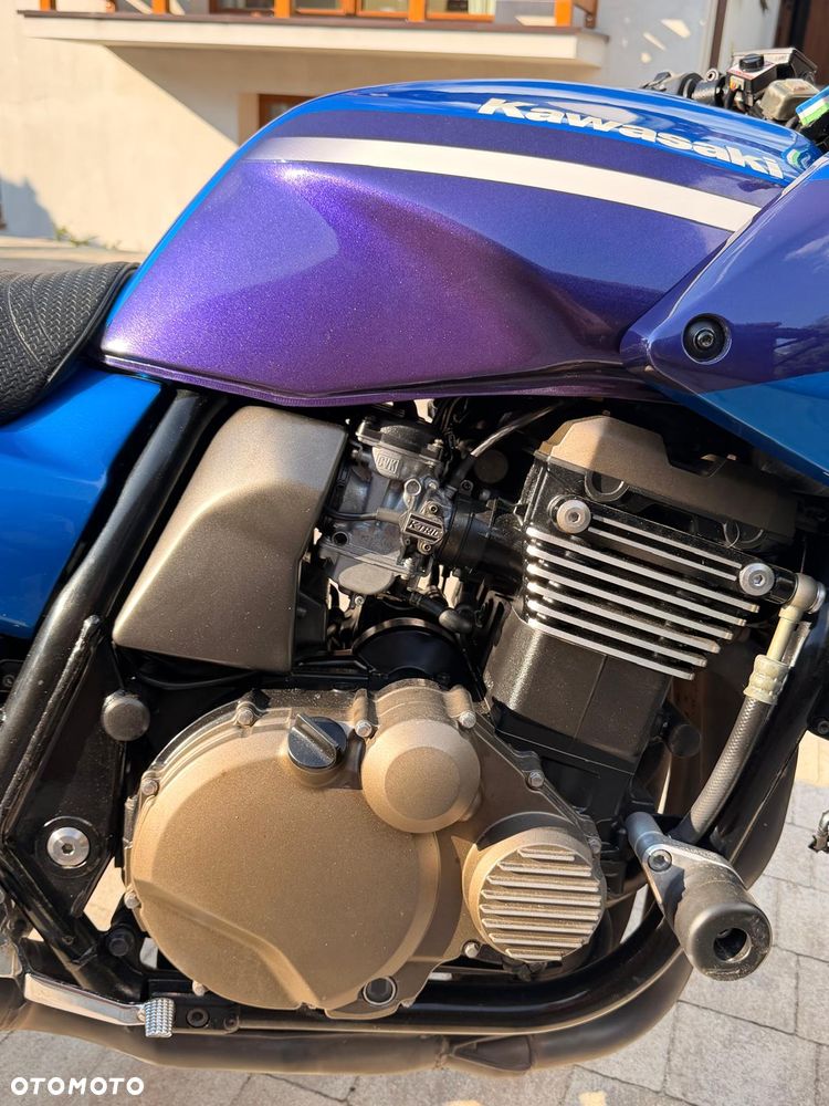 Kawasaki ZRX - 9