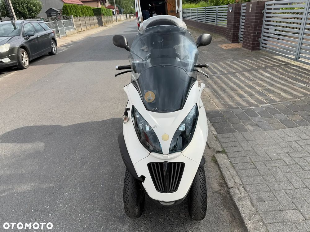 Piaggio MP-3 - 2