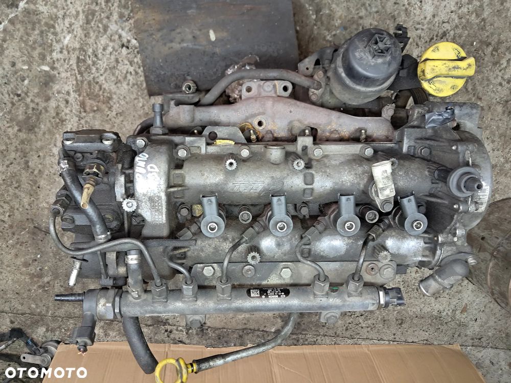 Fiat Grande Punto 1.3 Diesel Silnik słupek 2521587