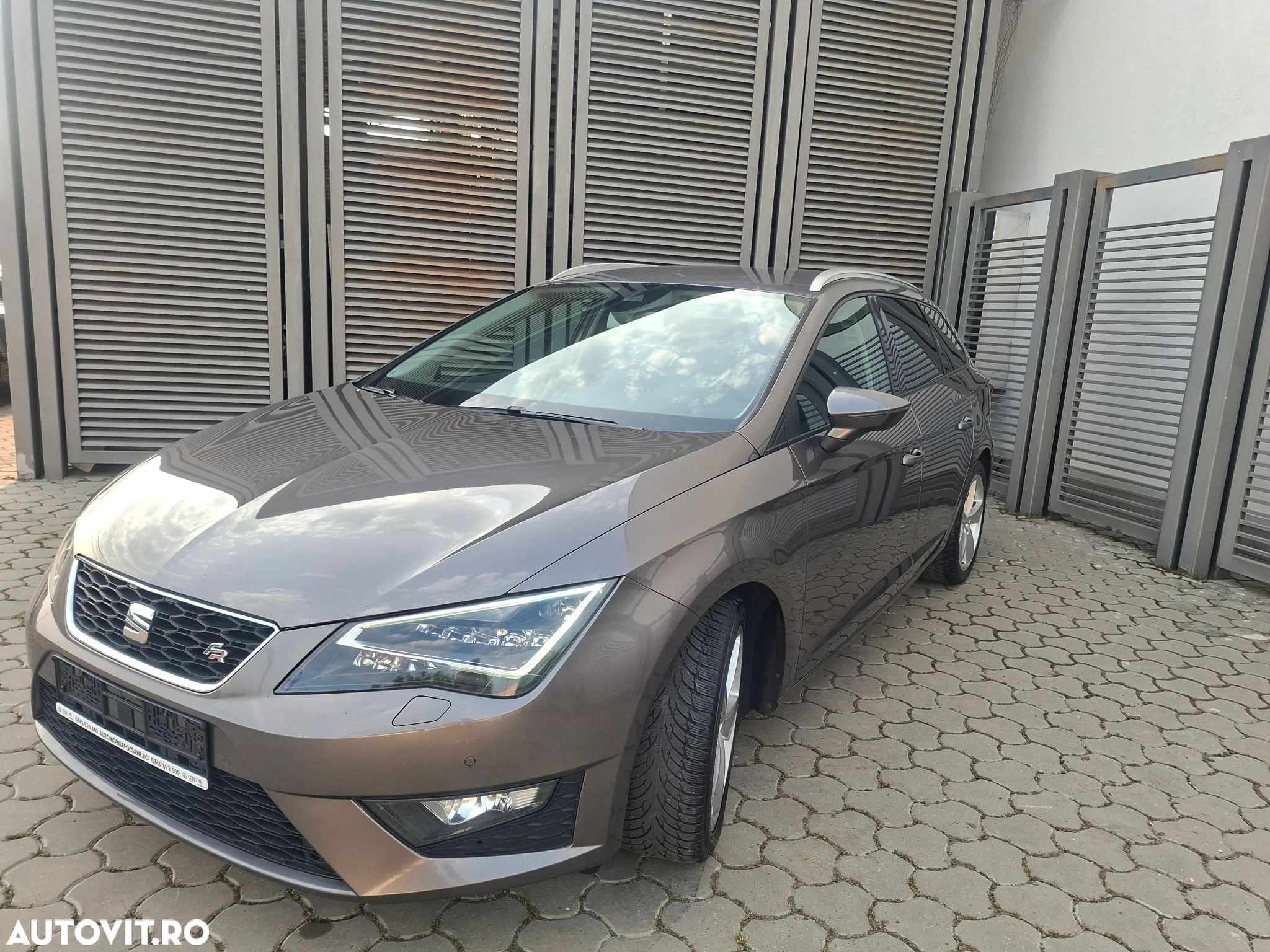 Seat Leon ST 2.0 TDI Start&Stop DSG FR - 32