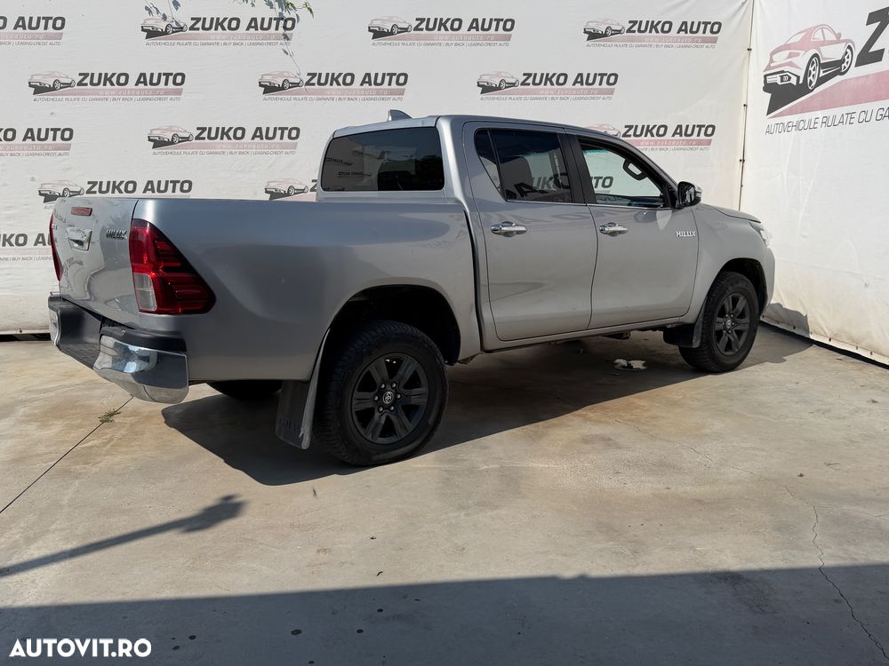 Toyota Hilux 2.4D 150CP 4x4 Double Cab 6MT Style - 6
