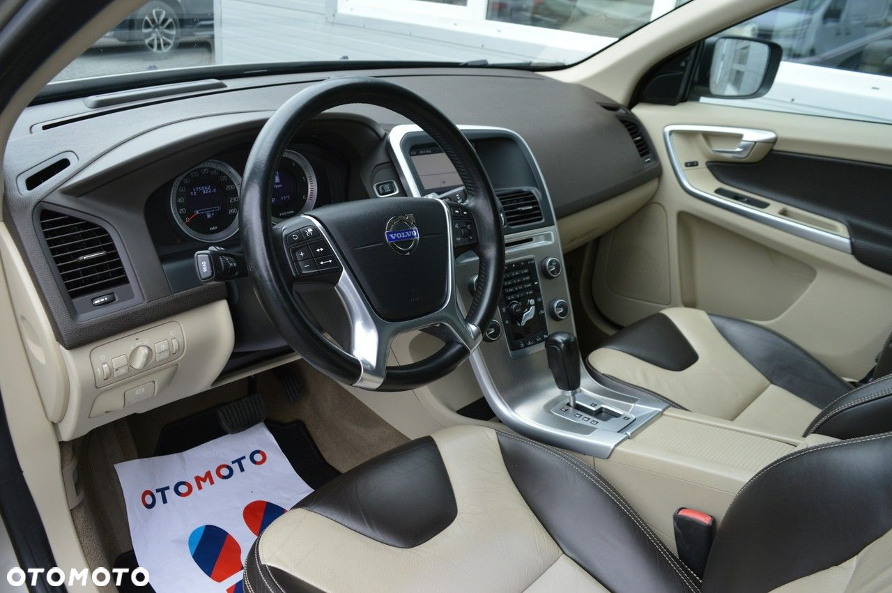 Volvo XC 60 D3 Momentum - 19