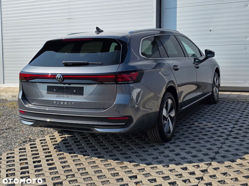 Volkswagen Passat - 9