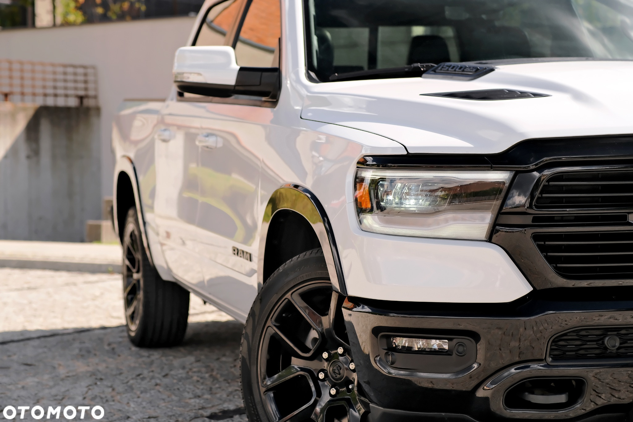 RAM 1500 Crew Cab Sport - 12