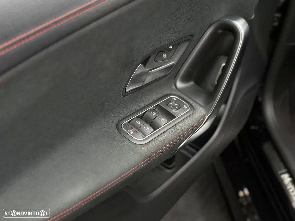 Mercedes-Benz CLA 250 e Shooting Brake AMG Line - 11