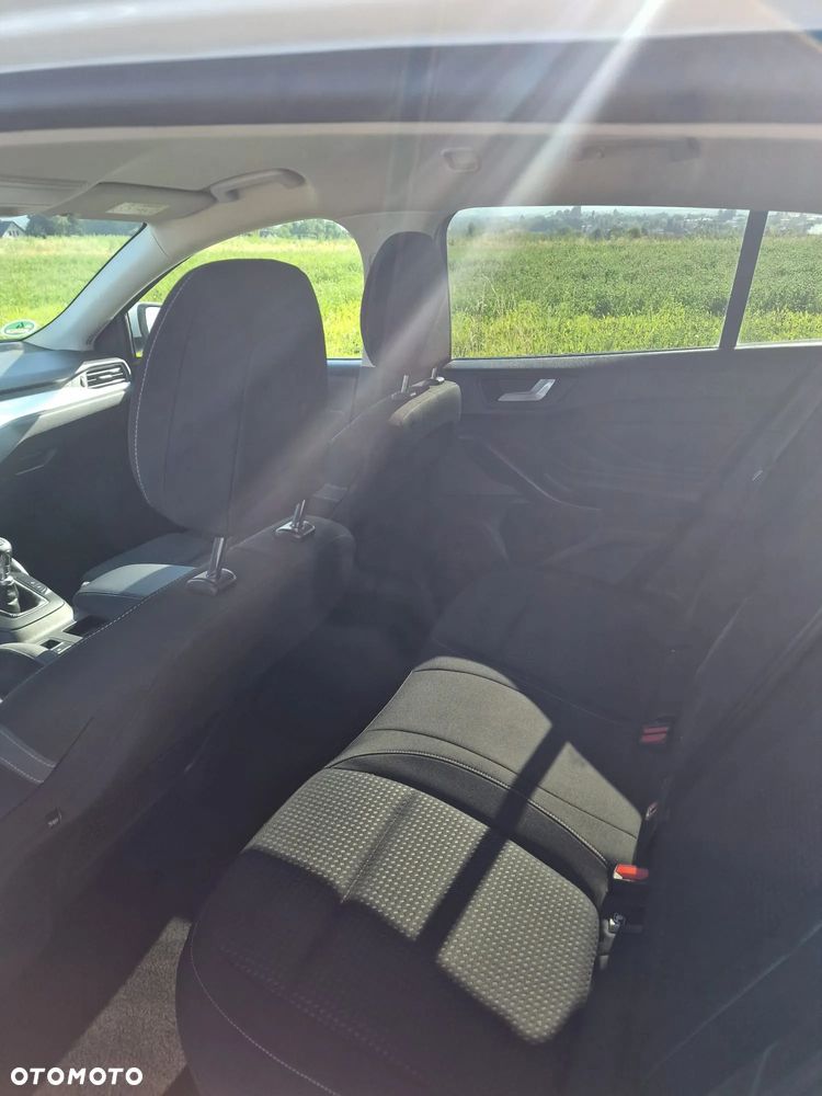 Ford Focus 1.5 EcoBlue Start-Stopp-System COOL&CONNECT - 12
