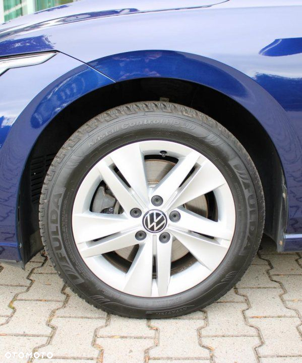 Volkswagen Golf - 25