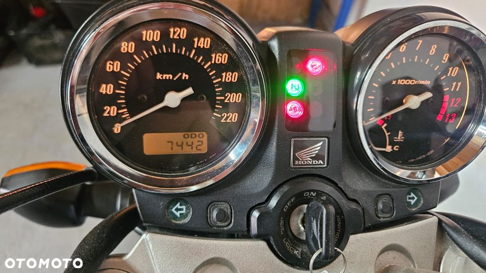 Honda CBF - 14
