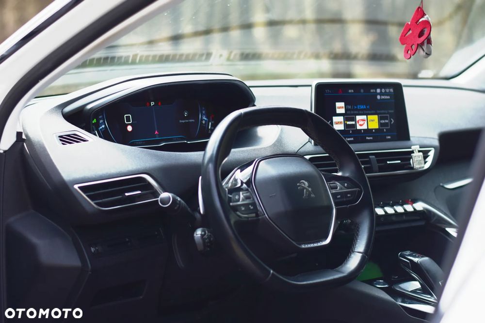 Peugeot 3008 PureTech 130 Stop & Start EAT6 Allure - 8