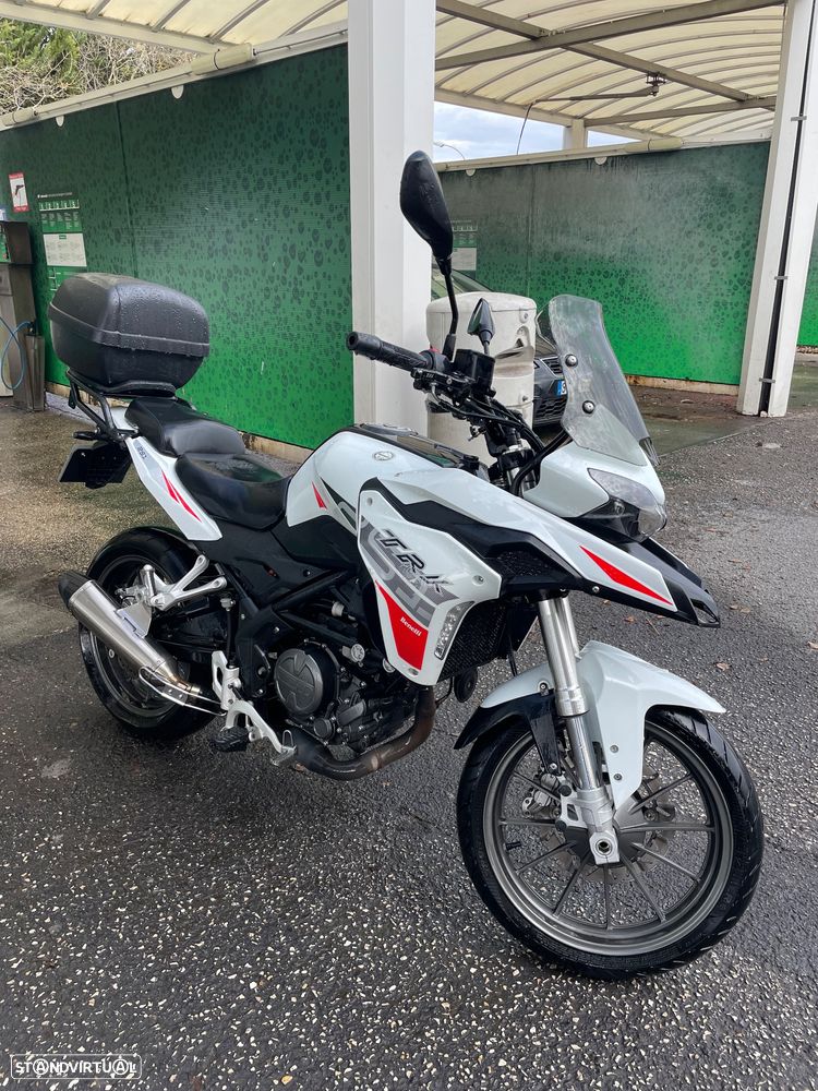 Benelli TRK 251 - 6