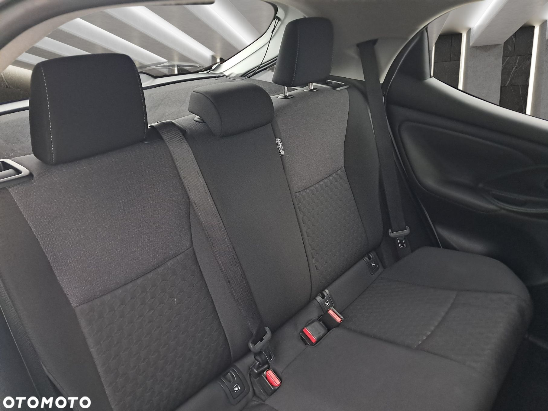 Toyota Yaris Hybrid 1.5 Comfort - 29