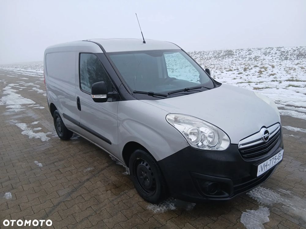 Opel COMBO - 25