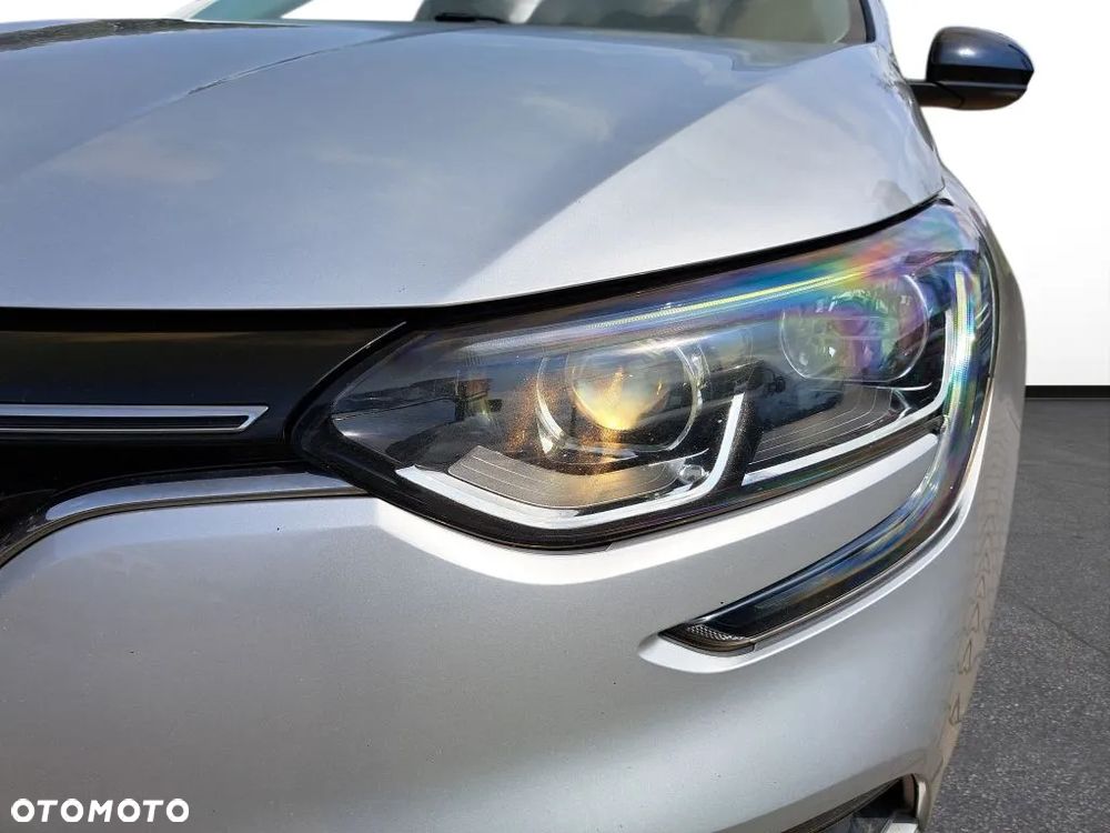 Renault Megane 1.5 Blue dCi Limited - 11