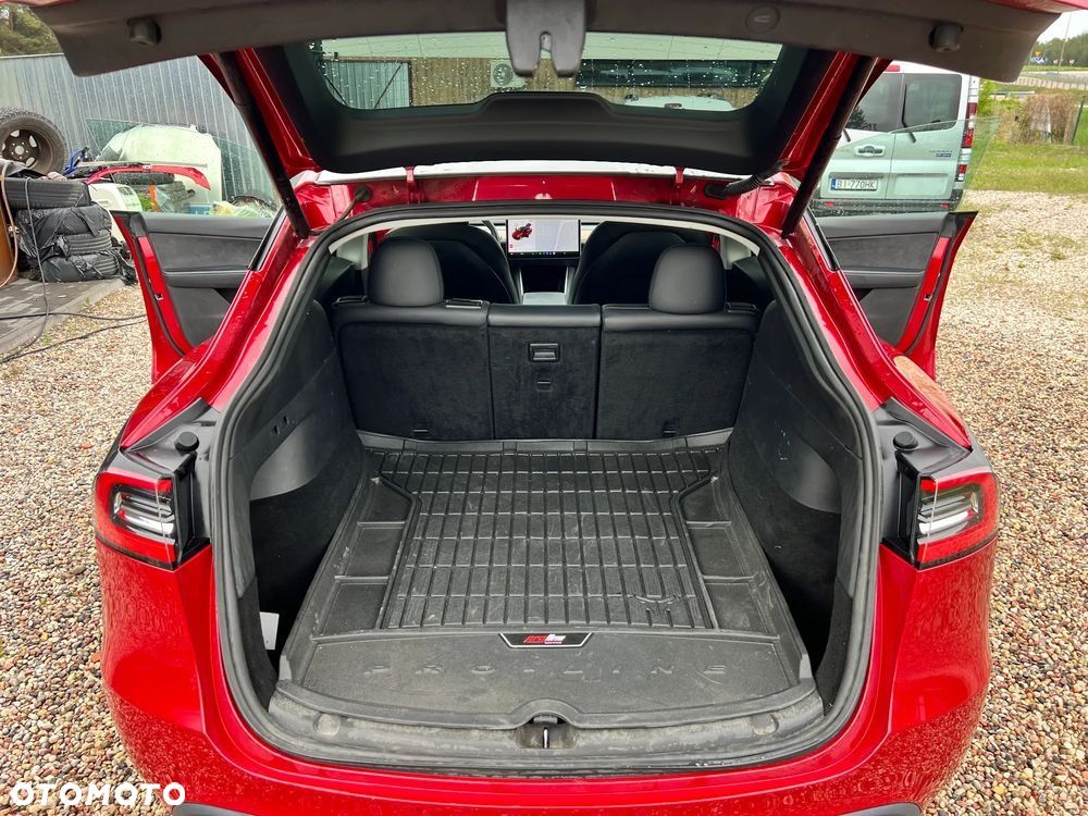 Tesla Model Y Long Range Dual Motor AWD - 10