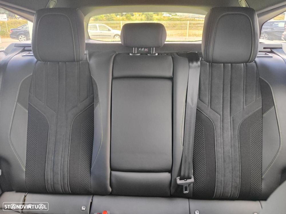 Peugeot 308 SW 1.2 PureTech GT EAT8 - 25
