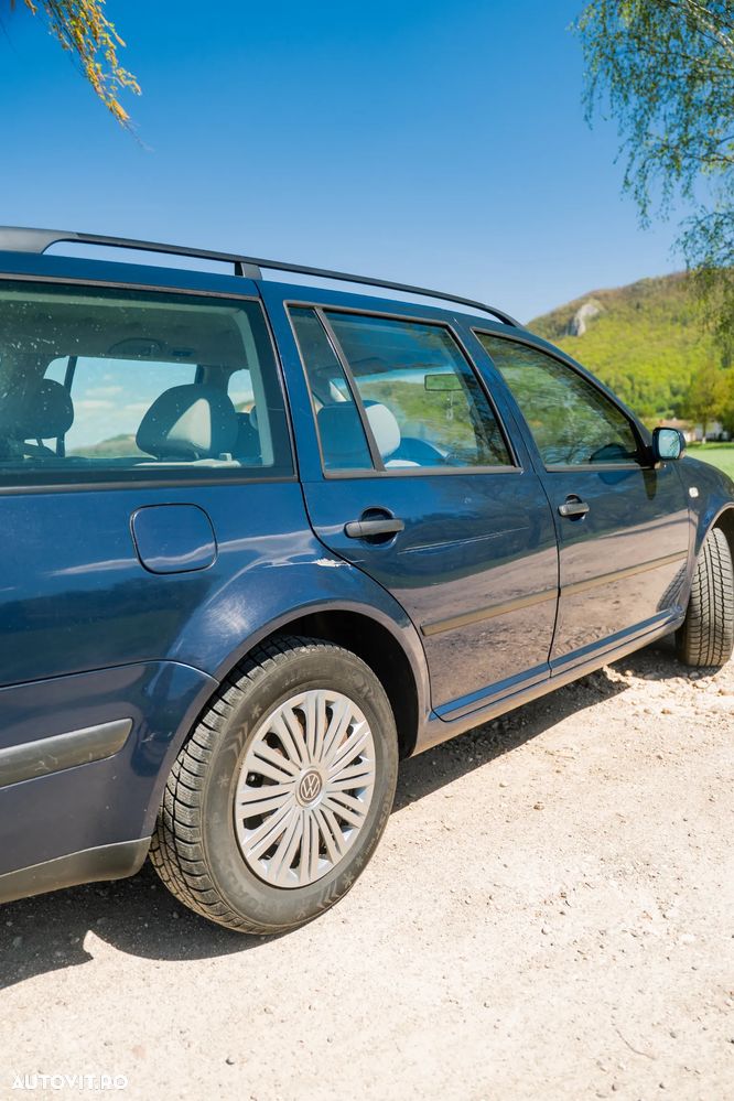 Volkswagen Golf 1.9TDI Ocean Aut - 3