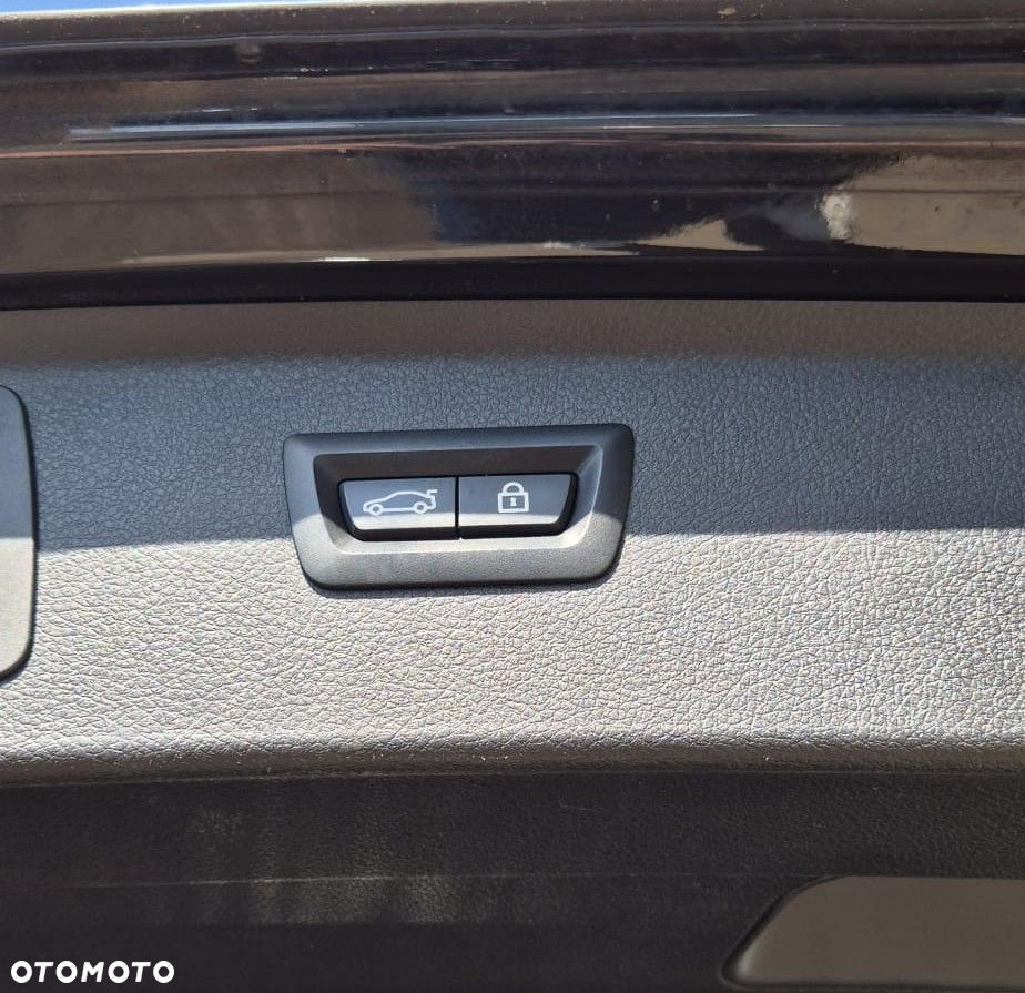 BMW Seria 2 218i - 5