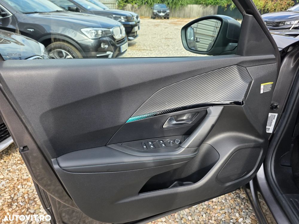 Peugeot 2008 PureTech 130 EAT8 GT Pack - 20