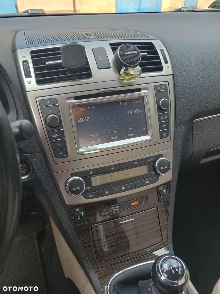 Toyota Avensis 1.8 Luna - 7