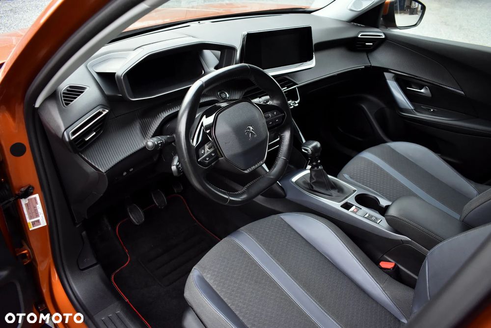 Peugeot 2008 ver-puretech-130-allure - 20