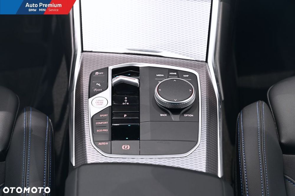 BMW Seria 3 318i - 18