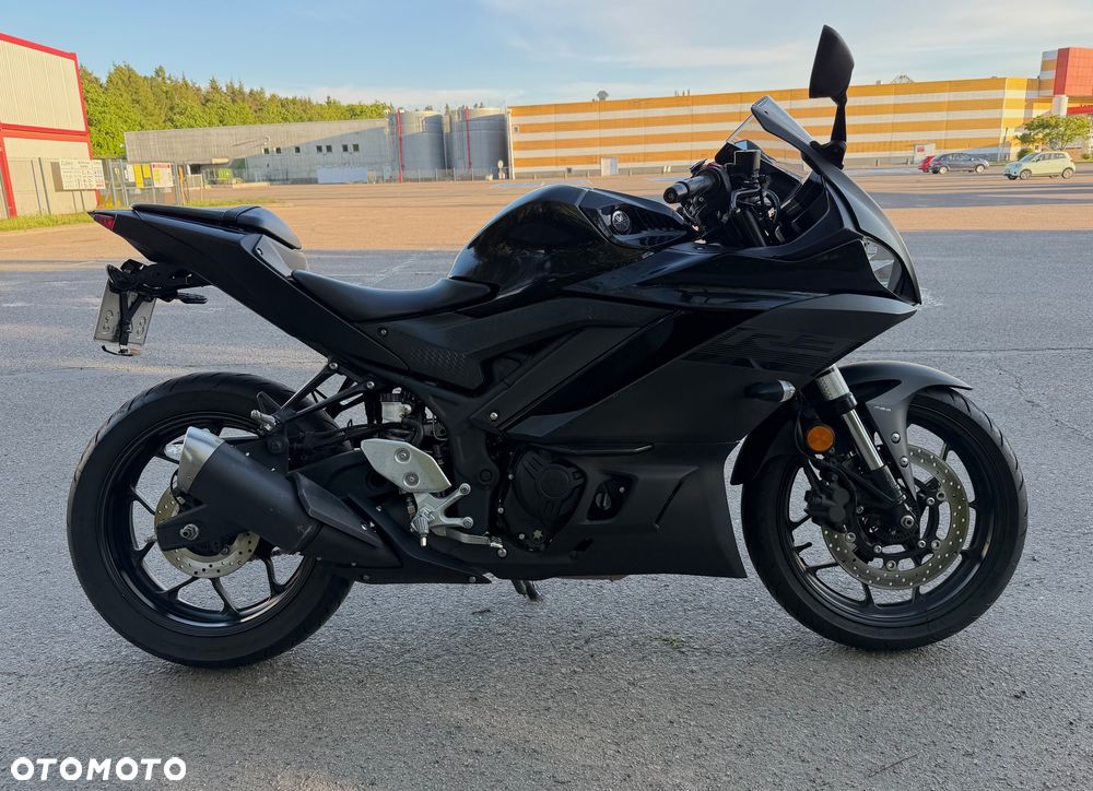 Yamaha R3 - 3