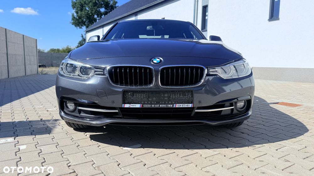 BMW Seria 3 330i xDrive Sport Line - 10