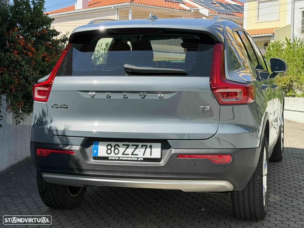 Volvo XC 40 1.5 T3 Momentum Plus Geartronic - 22