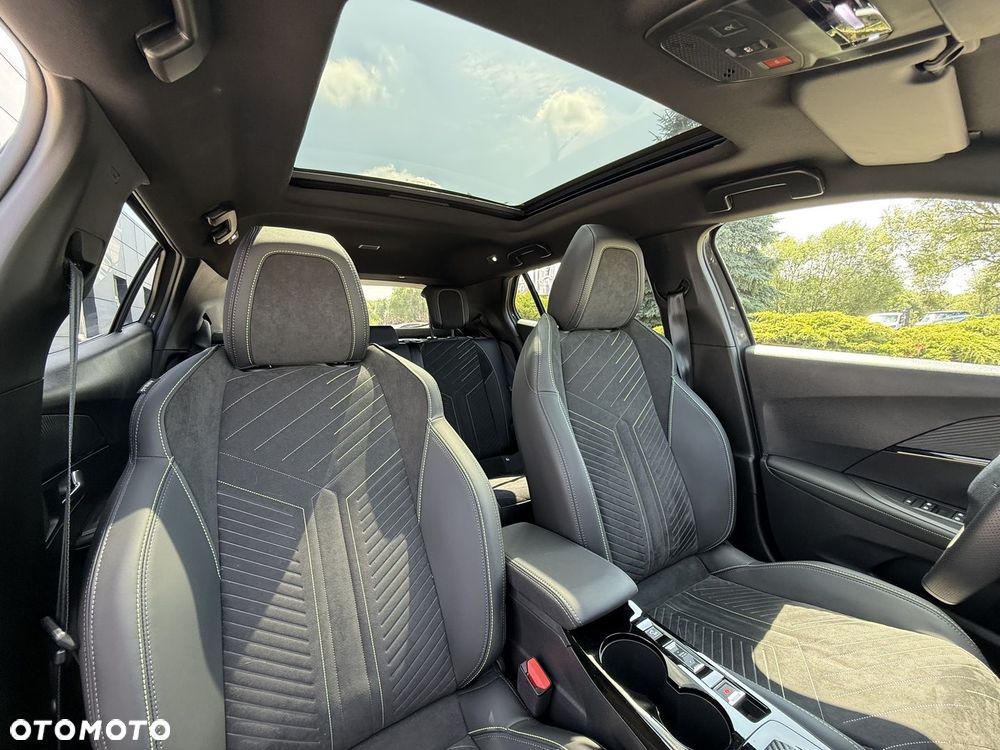 Peugeot 2008 PureTech mHEV GT E-DCS6 - 19
