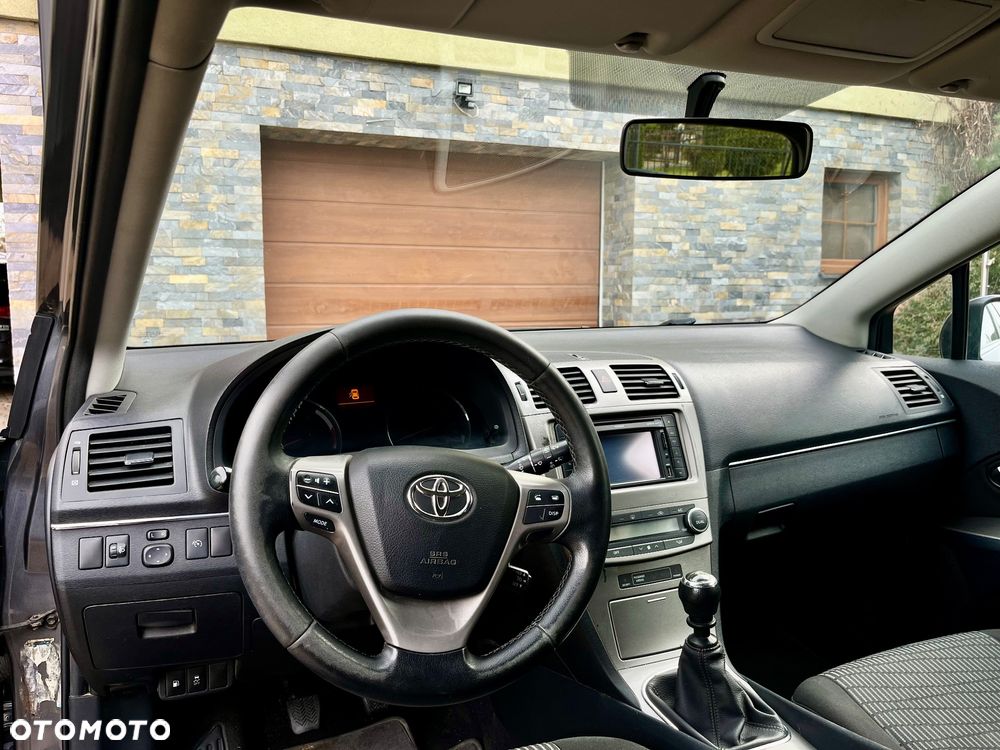 Toyota Avensis 2.0 D-4D - 9