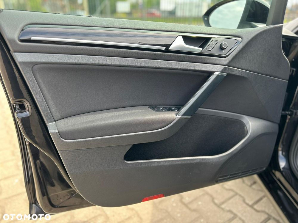 Volkswagen Golf 1.5 TSI BMT Highline - 23