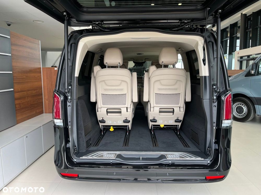 Mercedes-Benz Klasa V - 10